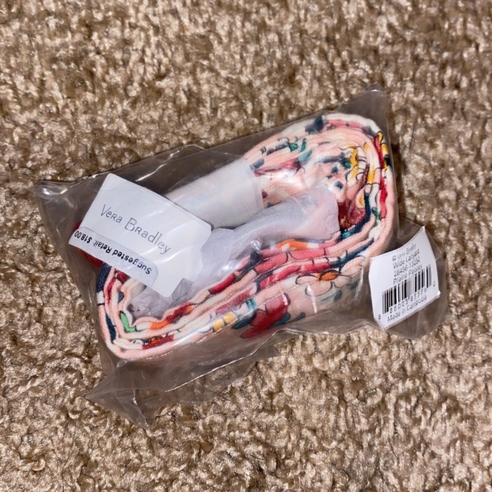 Vera Bradley prairie paisley wide lanyard - Picture 2 of 5